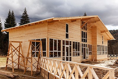 Case in legno platform frame: la scelta sostenibile e innovativa per la tua casa